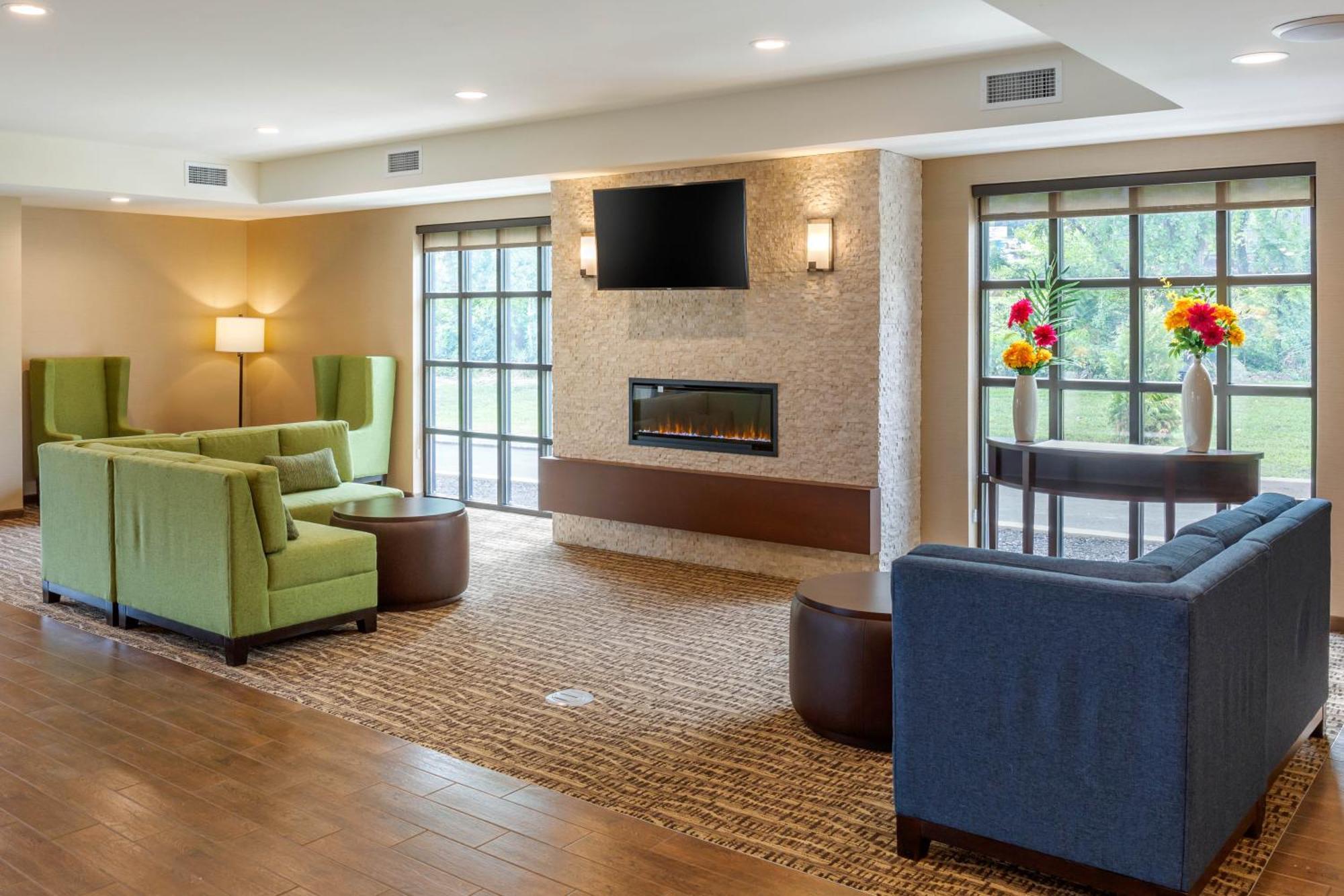 Comfort Inn & Suites Gap Amish Country Экстерьер фото